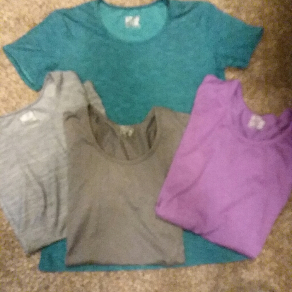 Women's 32 degrees athletic tees